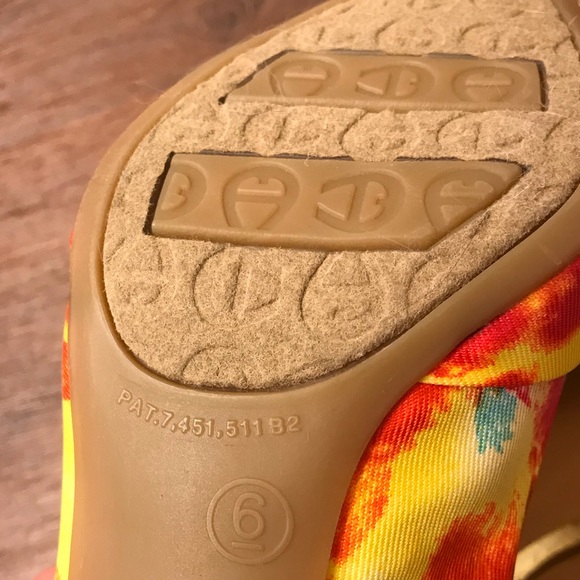 Multicolor Etienne Aigner heels size 6 - Picture 6 of 7